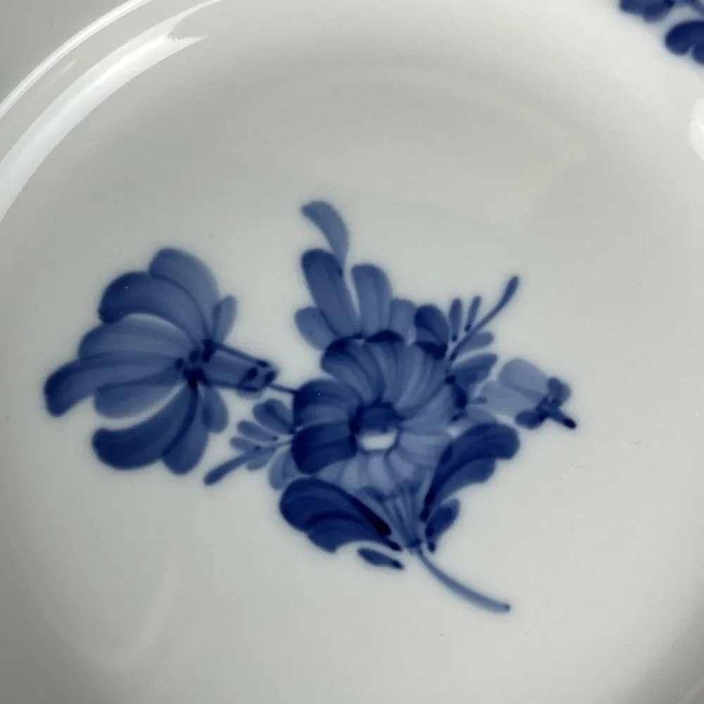 (1 PC) Royal Copenhagen Blue Flowers Braided Plate 8095 EF Hutton Gold Rim‎ EACH